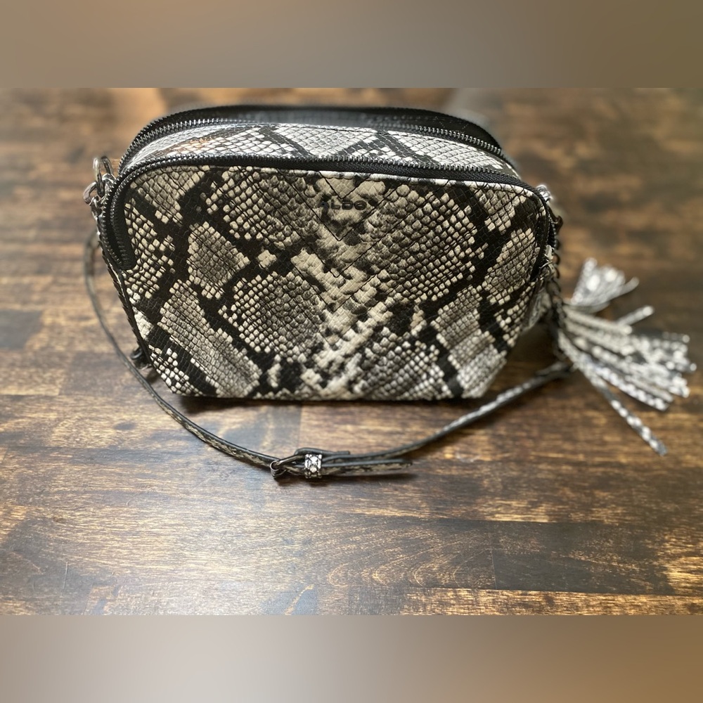 Aldo faux snakeskin crossbody purse